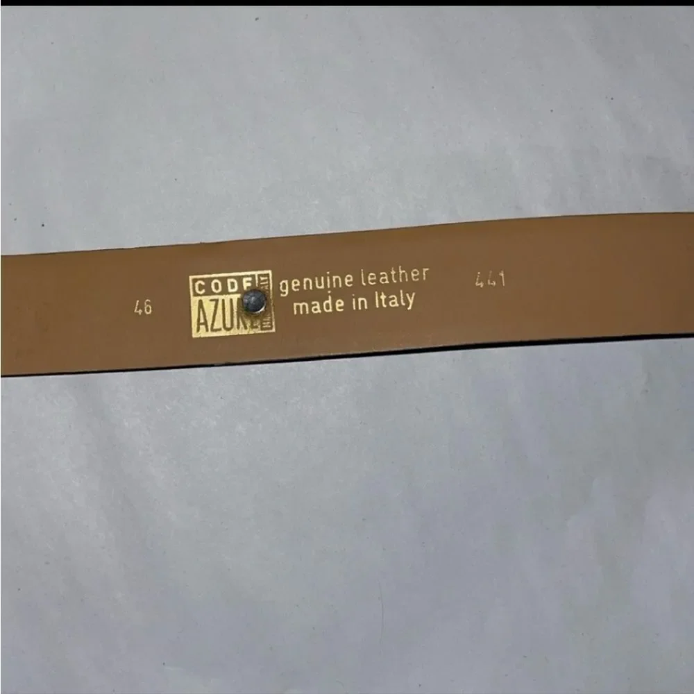 Code Azure Made in Italy Leather Medusa Belt Excellent Condition